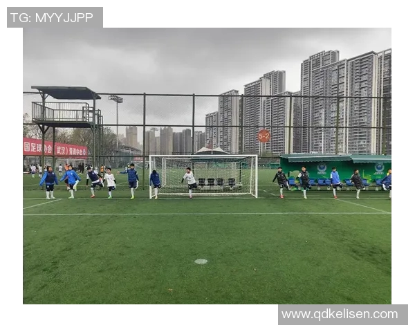 赛后分析上海足球队与武汉足球队的战术对决与表现评估